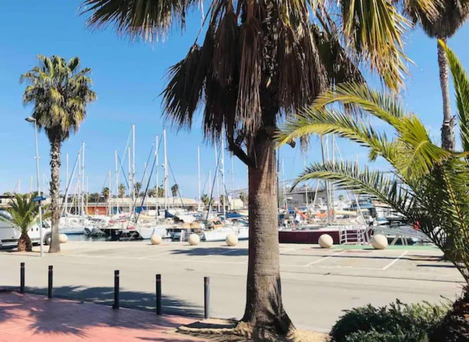 Vintage Classic 70S Boat! Hotel Sant Adria de Besos Exterior photo