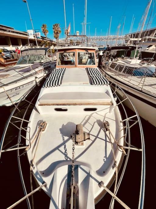 Vintage Classic 70S Boat! Hotel Sant Adria de Besos Exterior photo
