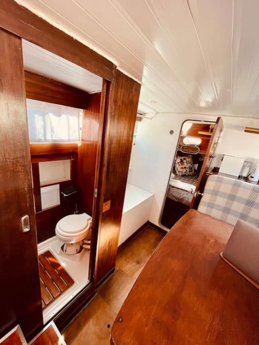Vintage Classic 70S Boat! Hotel Sant Adria de Besos Exterior photo