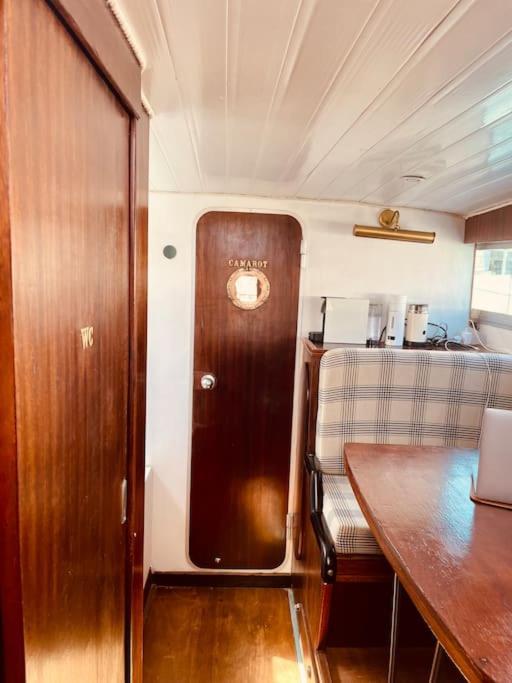 Vintage Classic 70S Boat! Hotel Sant Adria de Besos Exterior photo